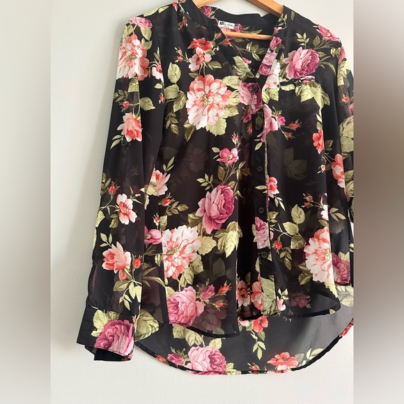Kut from the kloth button up sheer floral blouse. - Picture 6 of 8